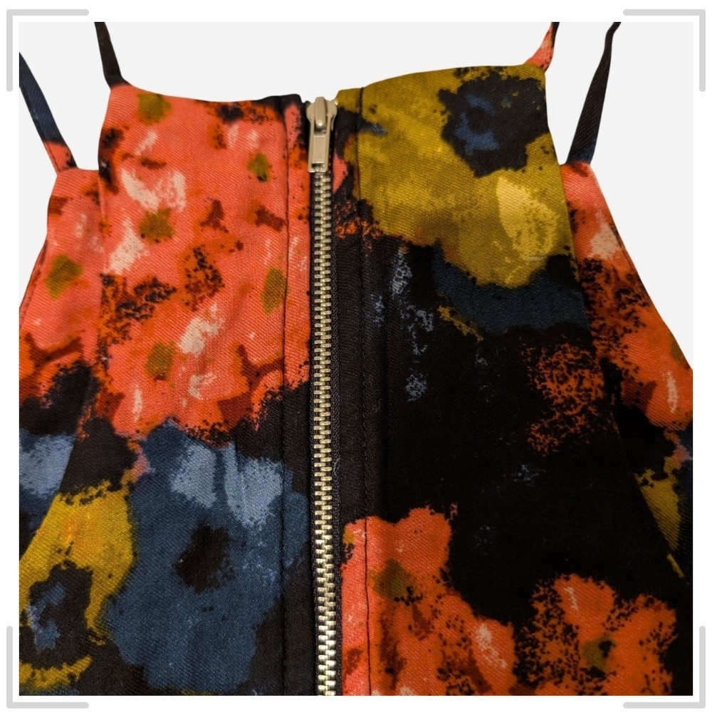 Pre-owAbercrombie & Fitch Floral Halter Crop Top in Black, Coral, Mustard & Navy - Picture 6 of 8